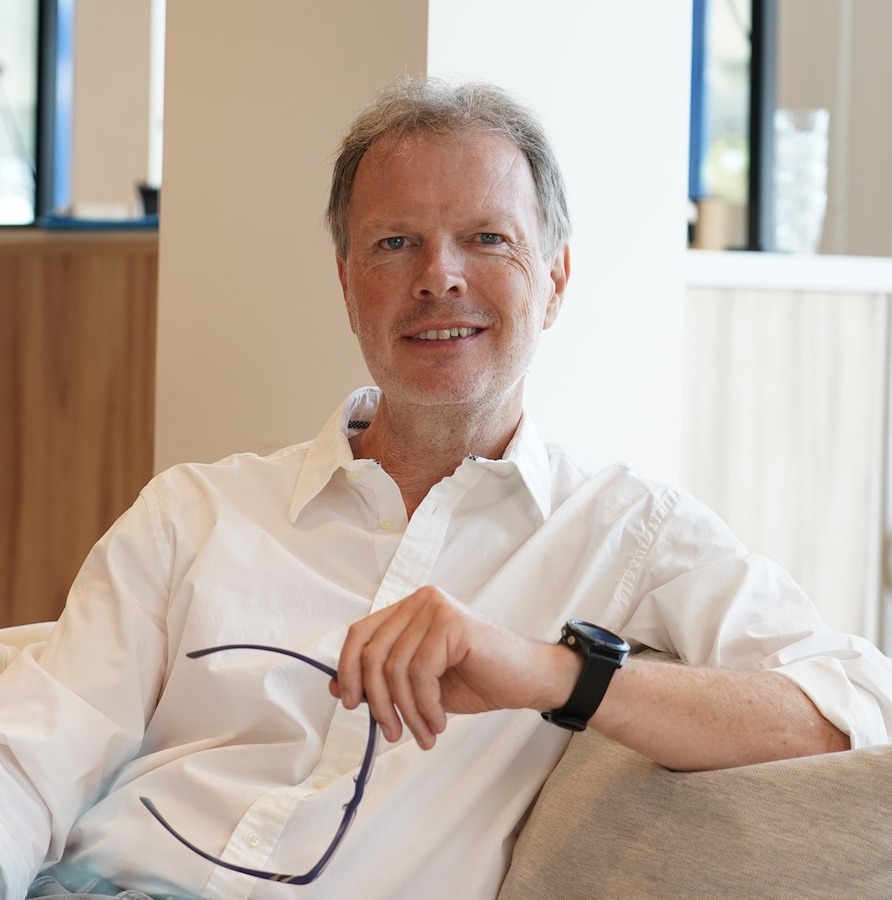 Roderic Vincent - Psychologist Co-Author Super-Helper Syndrome